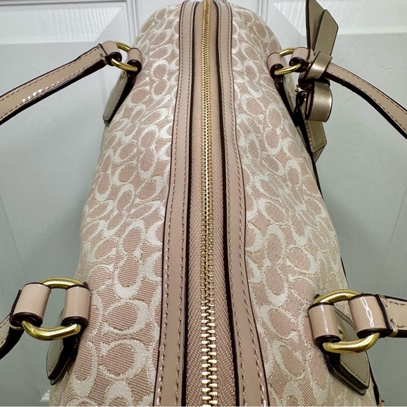 Coach Poppy East West Signature Satchel | Sparkly Gold Tan Patent | 26425 👜 - Picture 10 of 16